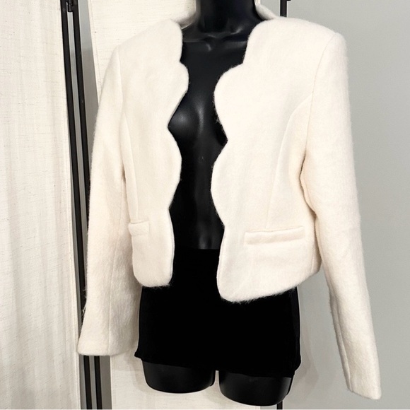 English Factory Ivory Scallop Edge Textured Blazer Jacket Top M - Picture 11 of 14